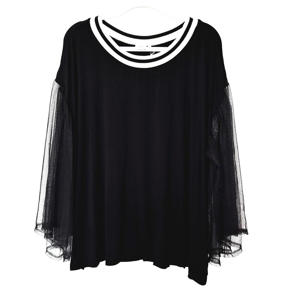 Good Luck Gem Athletic Rib Trim Tee with Mesh